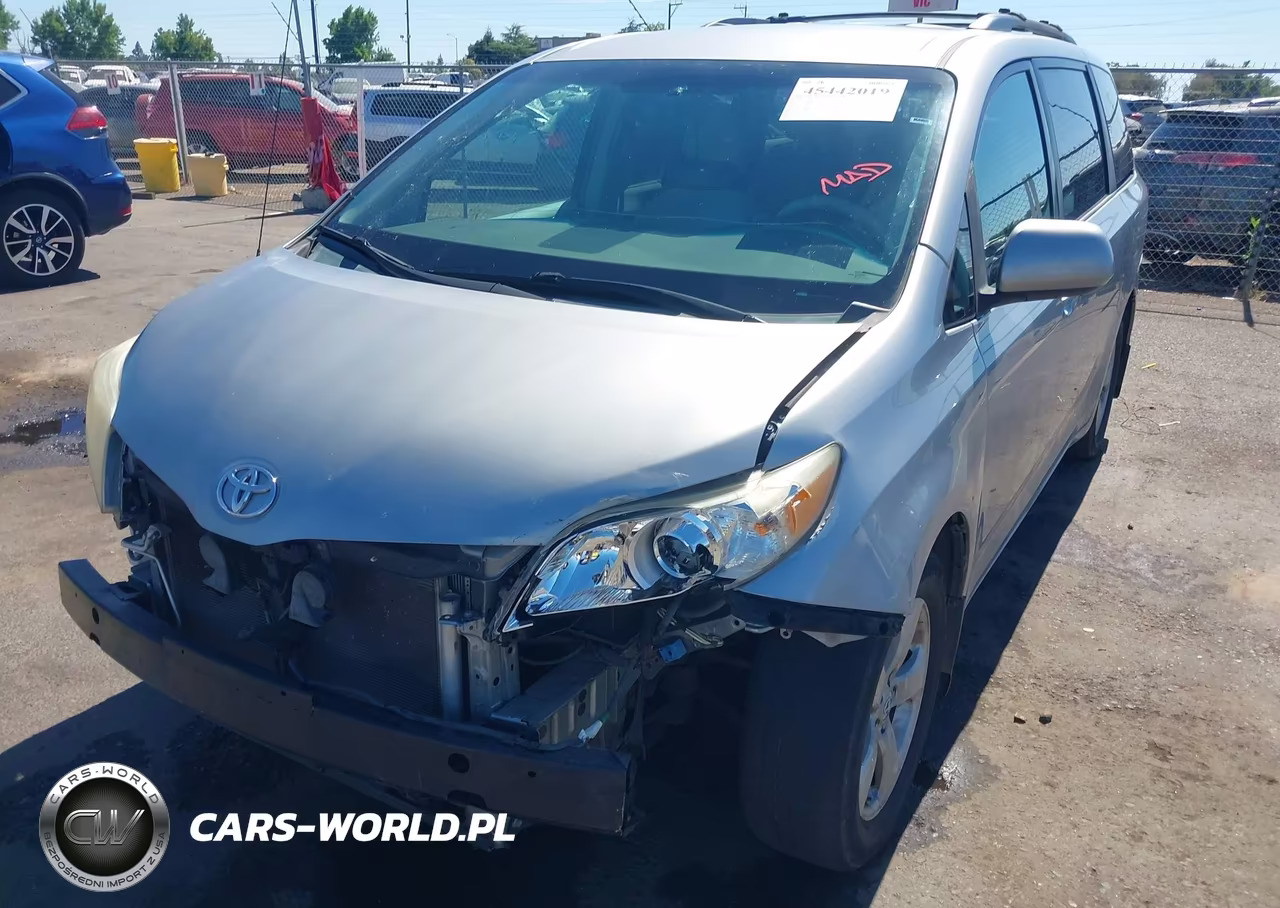 2012 Toyota Sienna Le V6 8 Passenger VIN:5TDKK3DC4CS244325 - 2