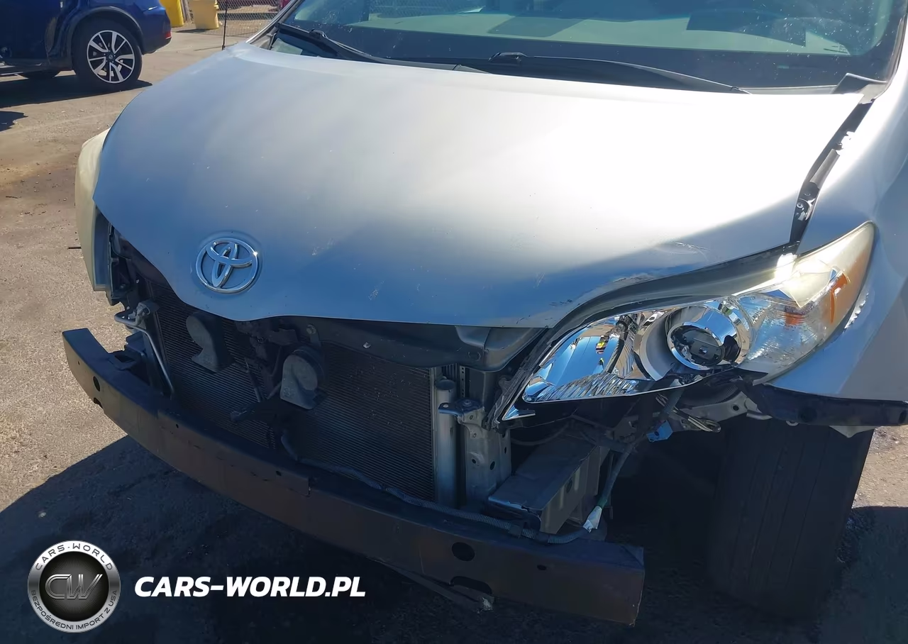 2012 Toyota Sienna Le V6 8 Passenger VIN:5TDKK3DC4CS244325 - 6