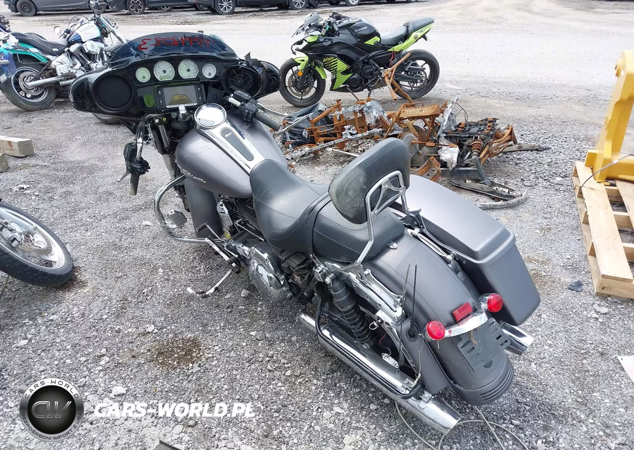 2016 Harley-Davidson Flhxs Street Glide Special VIN:1HD1KRM1XGB683506 - 3