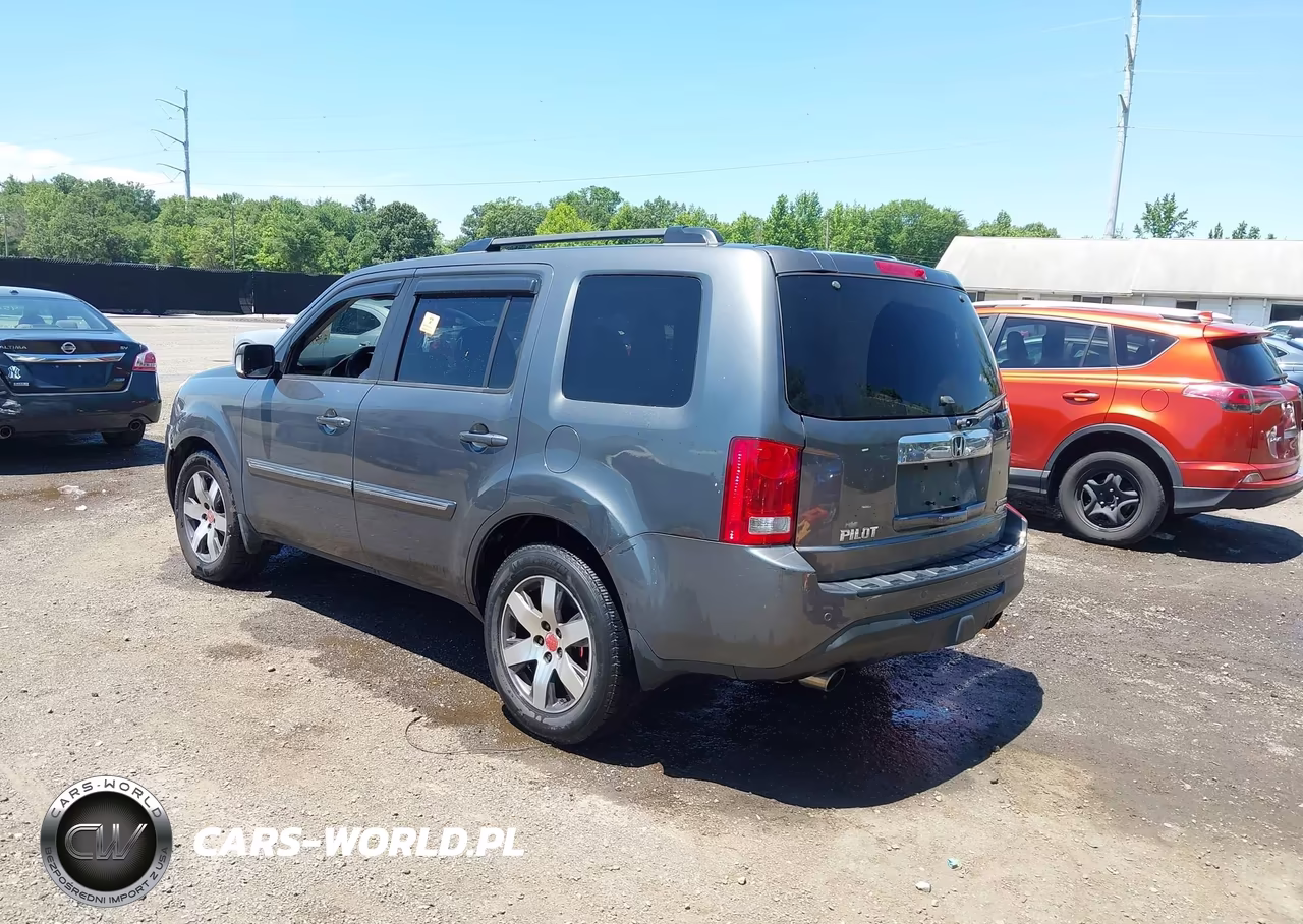 2012 Honda Pilot Touring VIN:5FNYF4H93CB043877 - 3