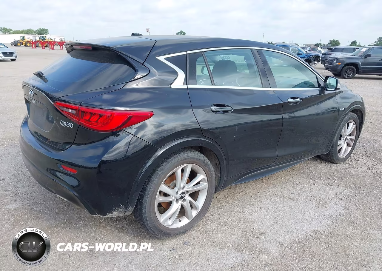 2017 Infiniti Qx30 VIN:SJKCH5CP4HA035252 - 4