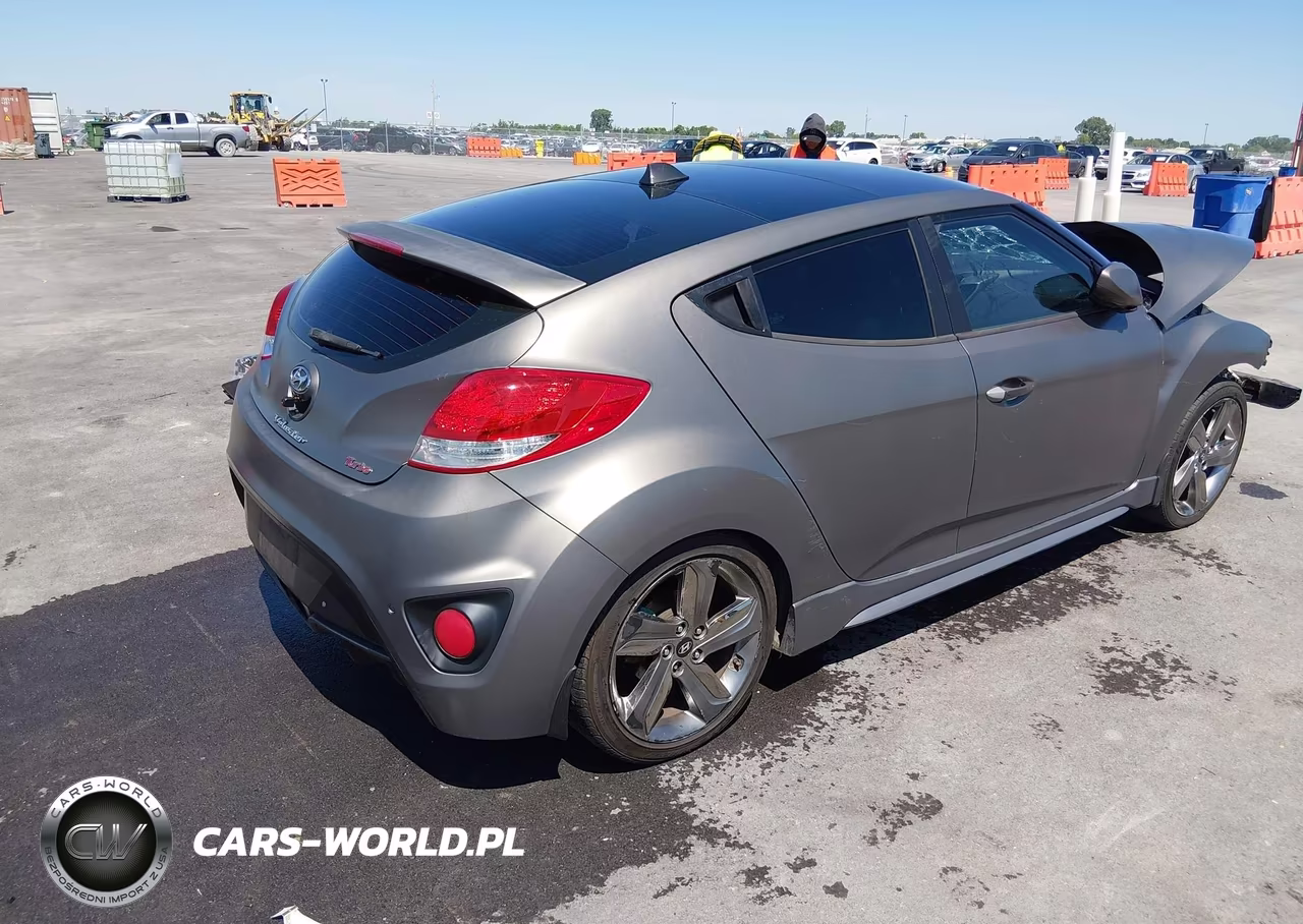 2015 Hyundai Veloster Turbo VIN:KMHTC6AE5FU224654 - 4