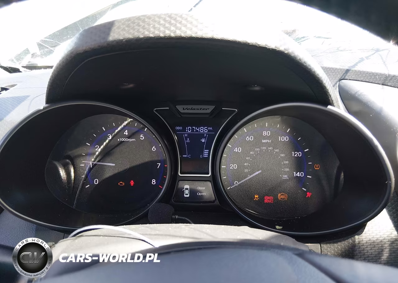 2015 Hyundai Veloster Turbo VIN:KMHTC6AE5FU224654 - 7