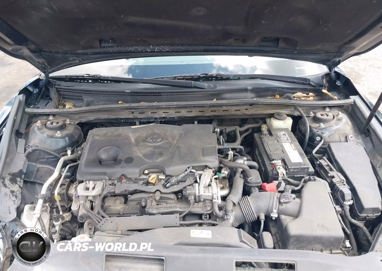 2018 Toyota Camry Le VIN:4T1B11HK1JU574419 - 10