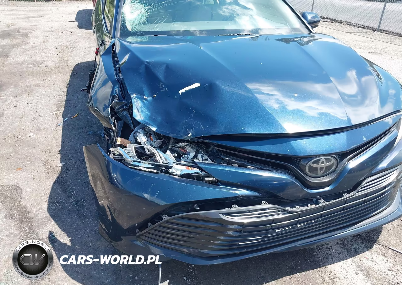 2018 Toyota Camry Le VIN:4T1B11HK1JU574419 - 6