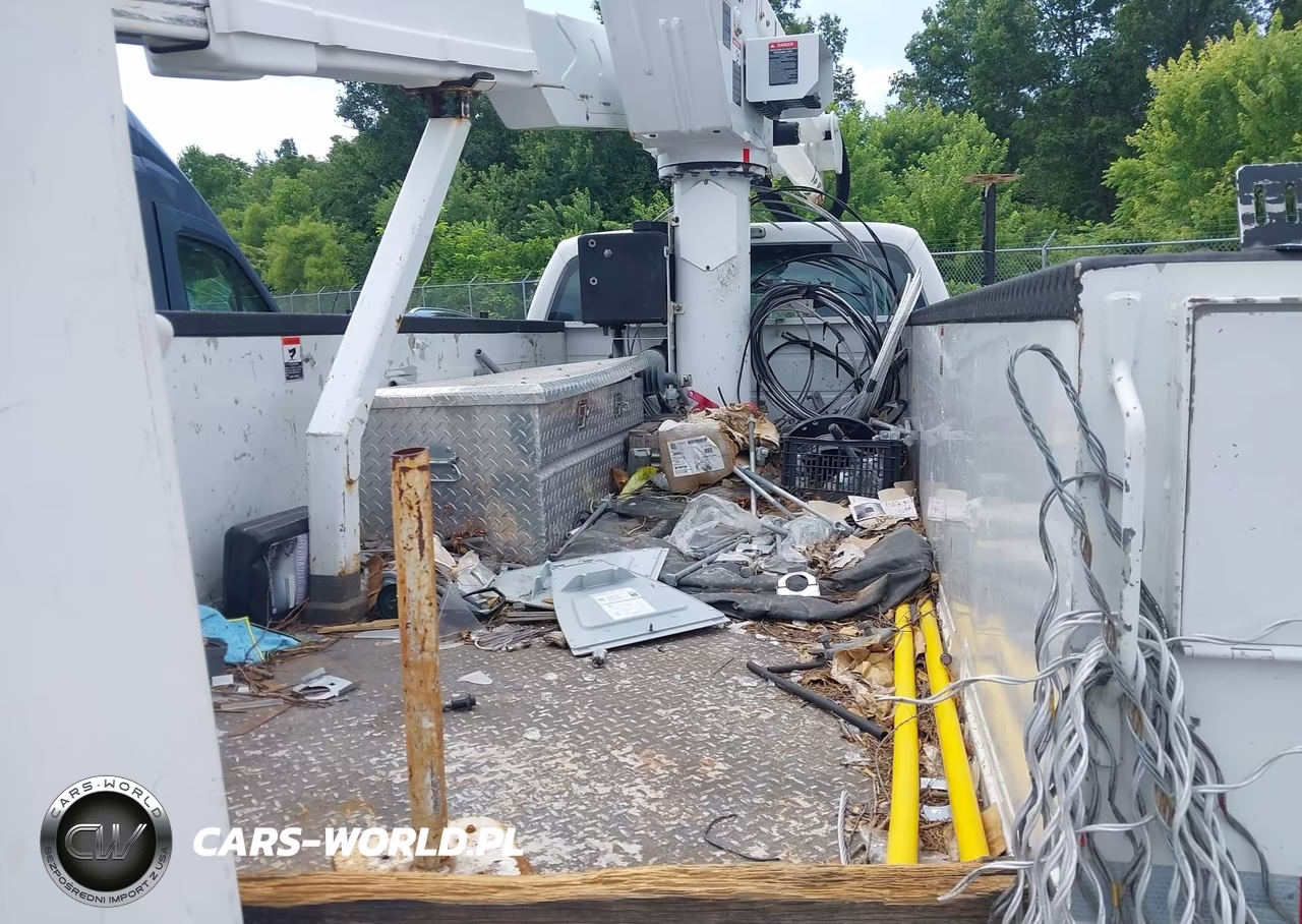 2013 Ford F-550 Chassis VIN:1FD0X5GY3DEB89154 - 16