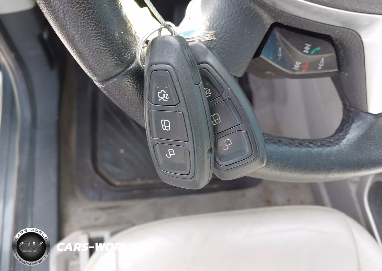 2015 Ford C-Max Hybrid Sel VIN:1FADP5BUXFL118130 - 11