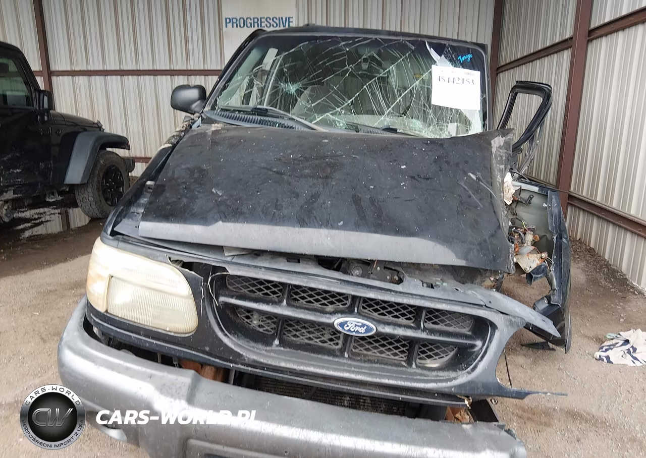 1999 Ford Explorer Sport VIN:1FMYU24E5XUC18362 - 11