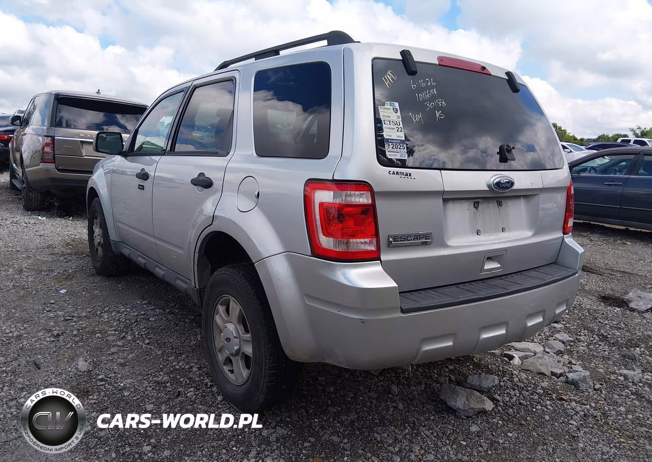 2010 Ford Escape Xlt VIN:1FMCU0D72AKA30188 - 3