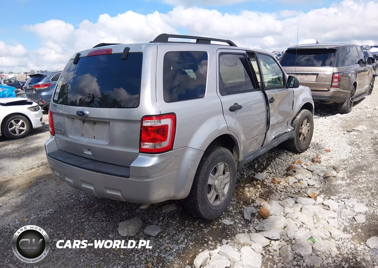 2010 Ford Escape Xlt VIN:1FMCU0D72AKA30188 - 4