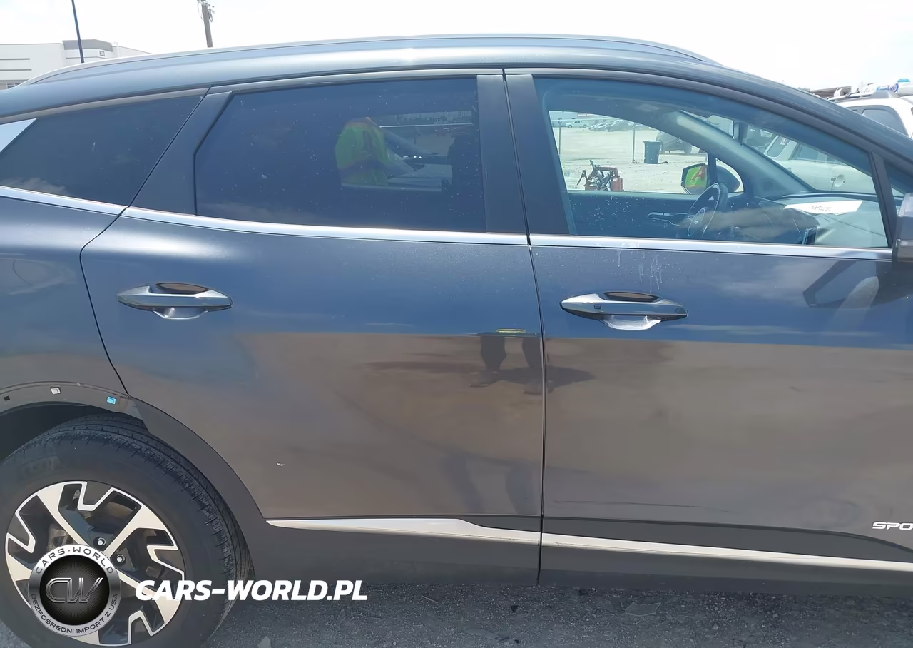 2023 Kia Sportage Hybrid Ex VIN:KNDPVCAG5P7077705 - 13