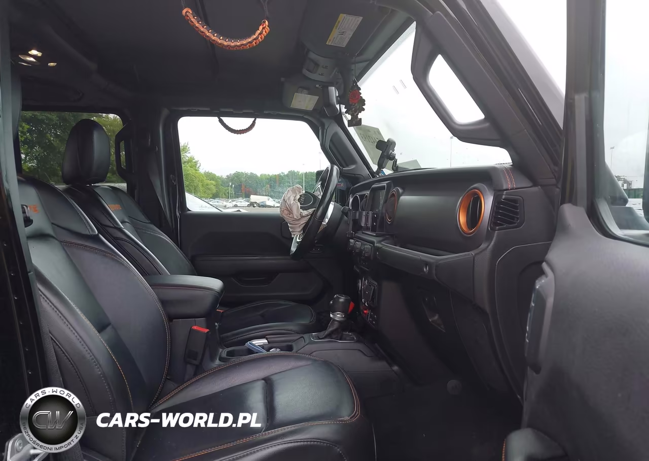2020 Jeep Gladiator Mojave 4X4 VIN:1C6JJTEG1LL203689 - 5