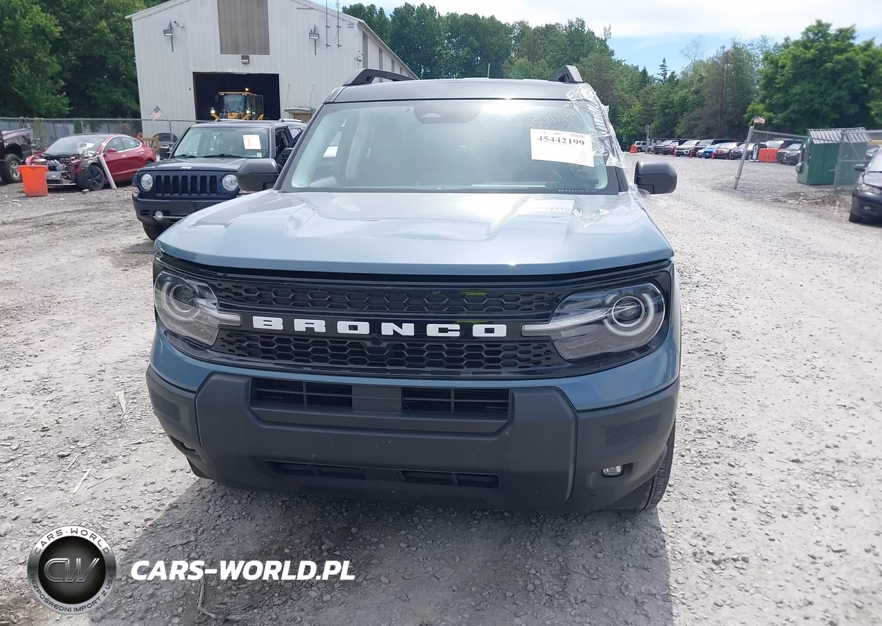 2025 Ford Bronco Sport Outer Banks VIN:3FMCR9CN8SRE42280 - 12
