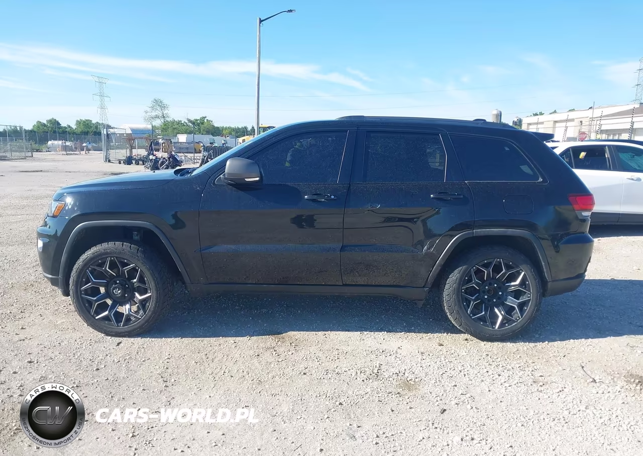 2017 Jeep Grand Cherokee Trailhawk VIN:1C4RJFLG6HC831612 - 13