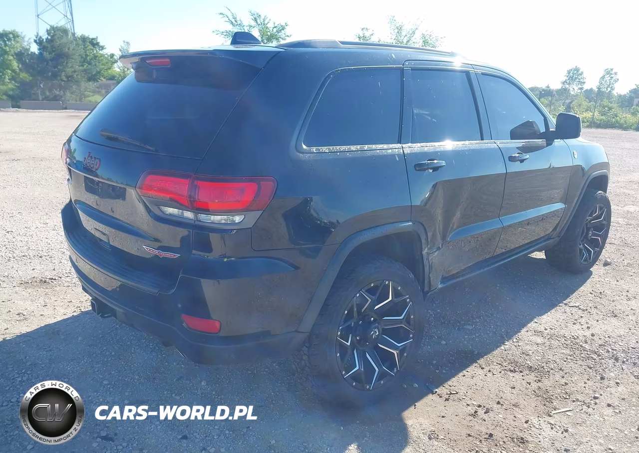 2017 Jeep Grand Cherokee Trailhawk VIN:1C4RJFLG6HC831612 - 4
