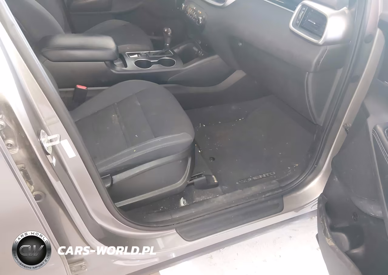 2018 Kia Sorento 2.4L L VIN:5XYPG4A34JG424674 - 5