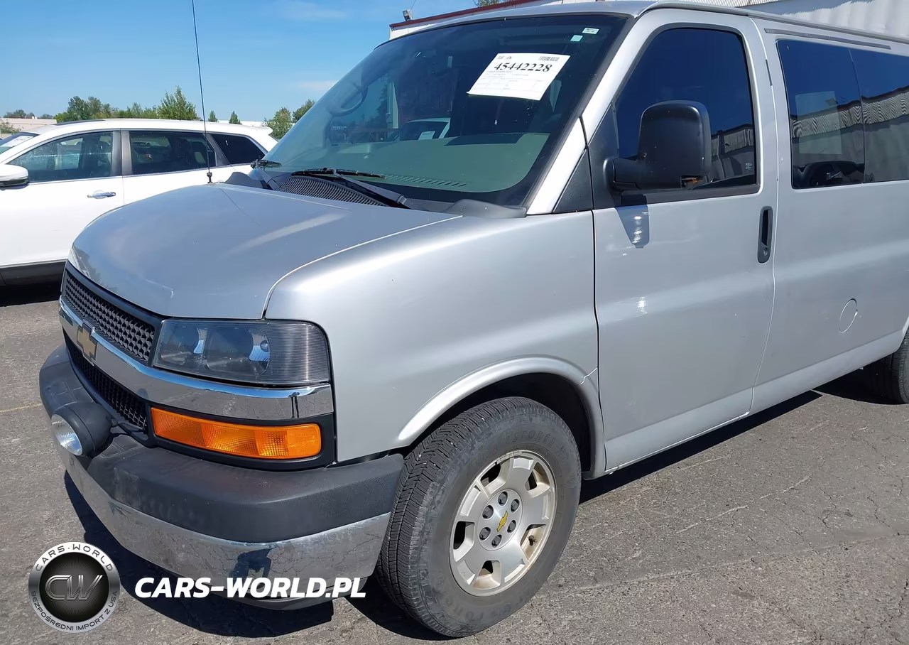 2010 Chevrolet Express 1500 Lt VIN:1GNUGCD41A1175906 - 6