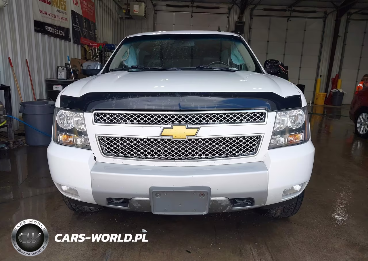 2013 Chevrolet Suburban Lt VIN:1GNSKJE78DR248391 - 13