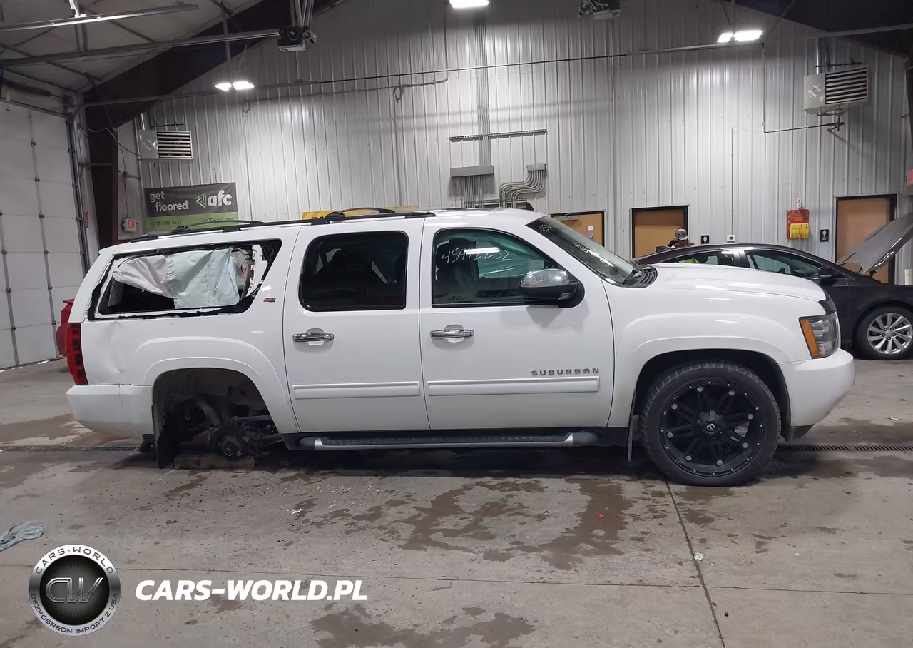2013 Chevrolet Suburban Lt VIN:1GNSKJE78DR248391 - 14