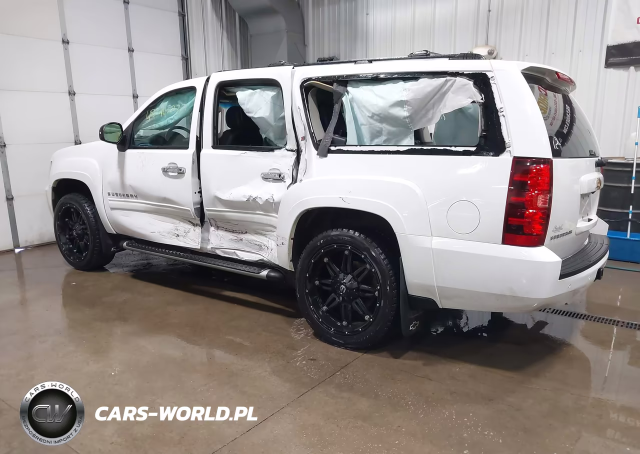 2013 Chevrolet Suburban Lt VIN:1GNSKJE78DR248391 - 3