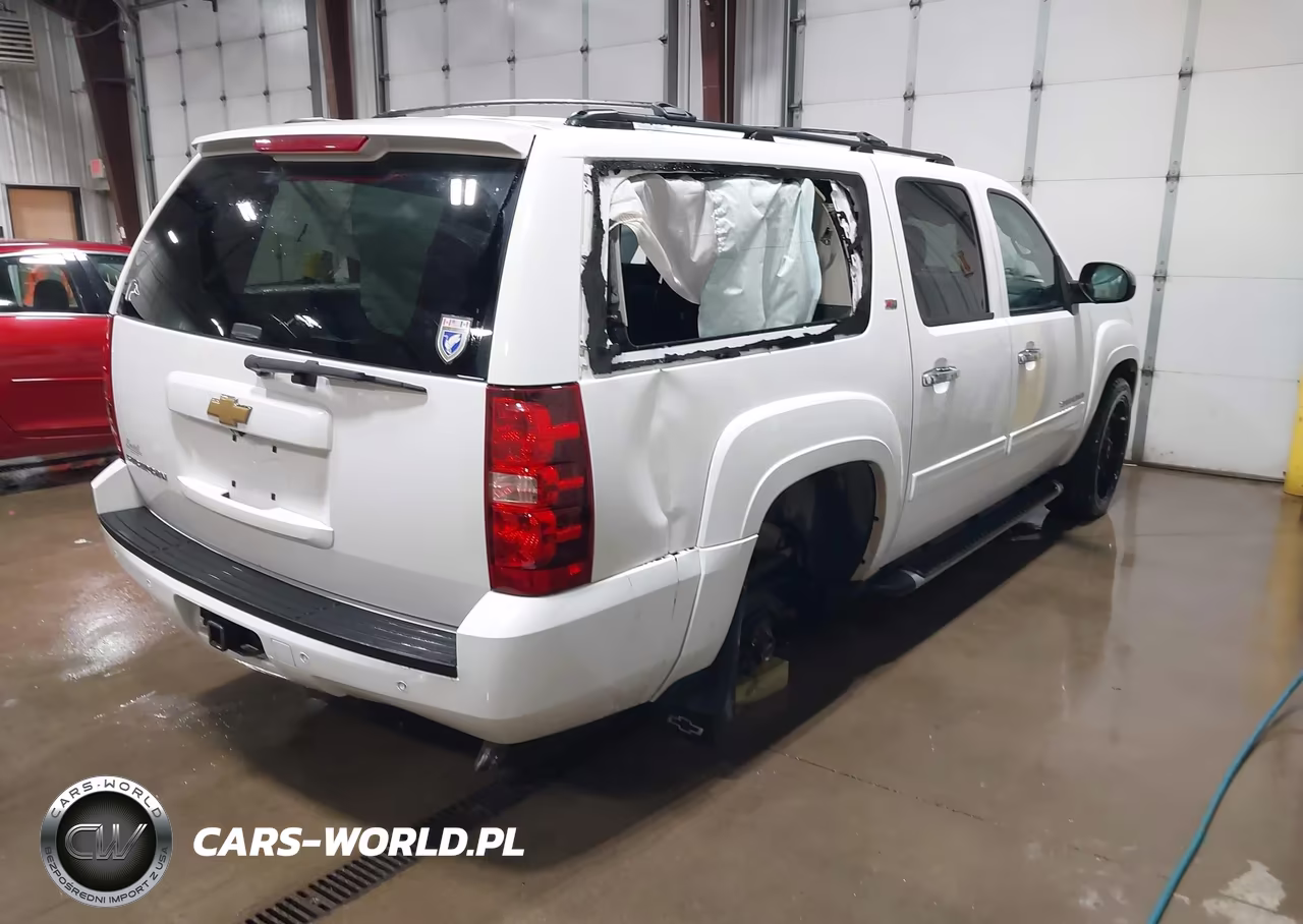 2013 Chevrolet Suburban Lt VIN:1GNSKJE78DR248391 - 4