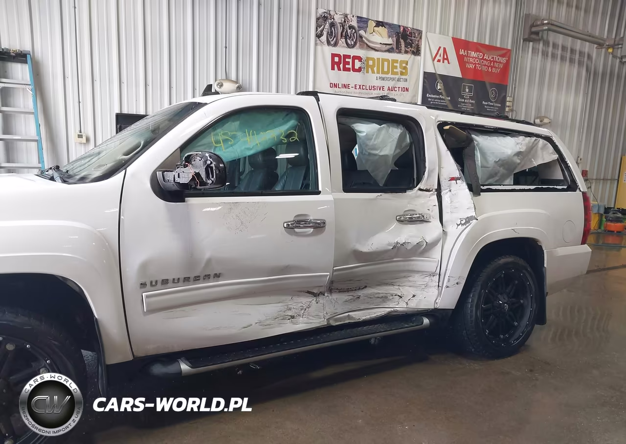 2013 Chevrolet Suburban Lt VIN:1GNSKJE78DR248391 - 6