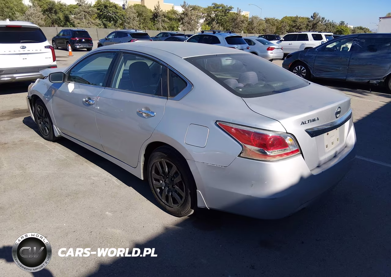 2015 Nissan Altima 2.5 S VIN:1N4AL3AP2FC177901 - 3