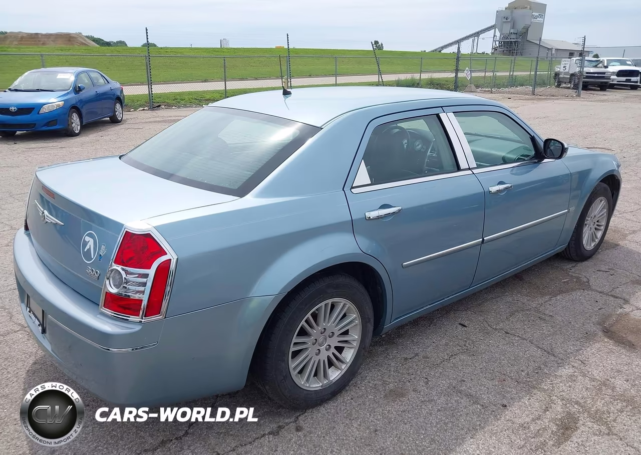 2008 Chrysler 300 Touring VIN:2C3KA53G38H267771 - 4