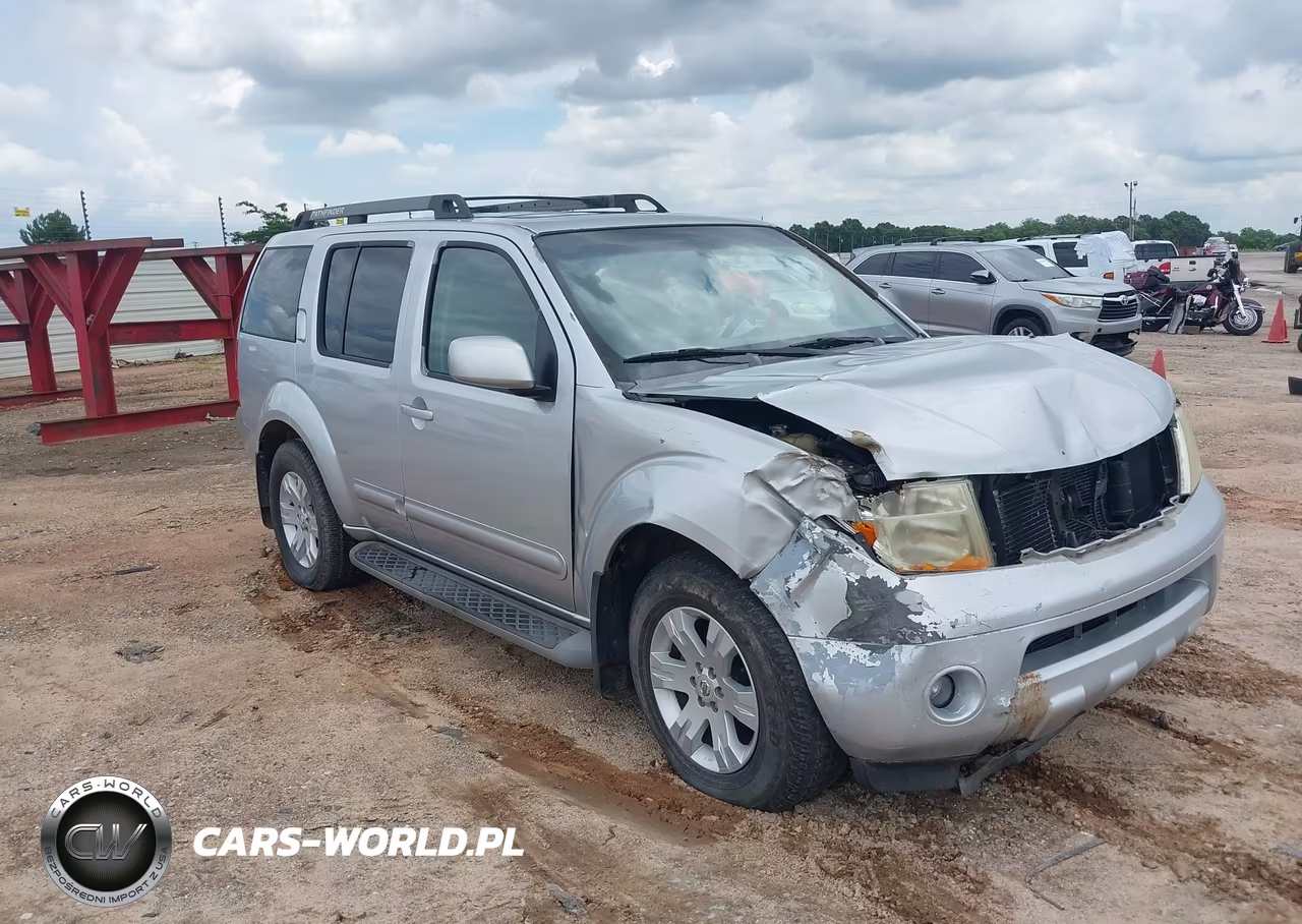 2005 Nissan Pathfinder Le