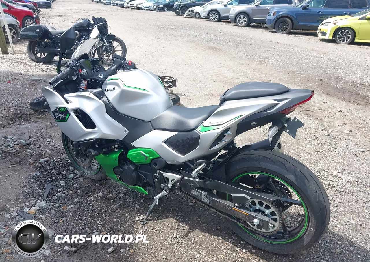 2024 Kawasaki Cx500 VIN:ML5CXGA1XRDA04522 - 3