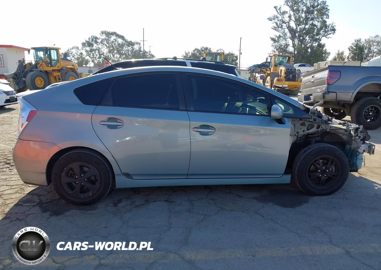 2012 Toyota Prius Three VIN:JTDKN3DU6C1596948 - 14