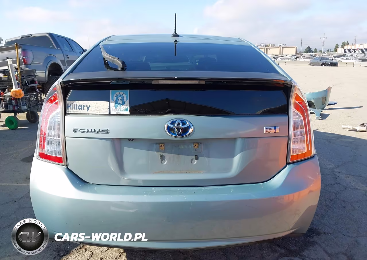 2012 Toyota Prius Three VIN:JTDKN3DU6C1596948 - 17
