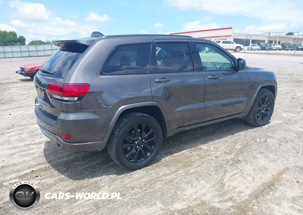 2019 Jeep Grand Cherokee Altitude 4X2 VIN:1C4RJEAG5KC597600 - 4