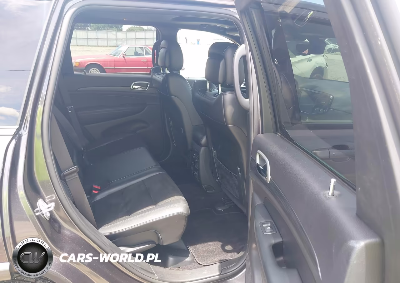 2019 Jeep Grand Cherokee Altitude 4X2 VIN:1C4RJEAG5KC597600 - 8