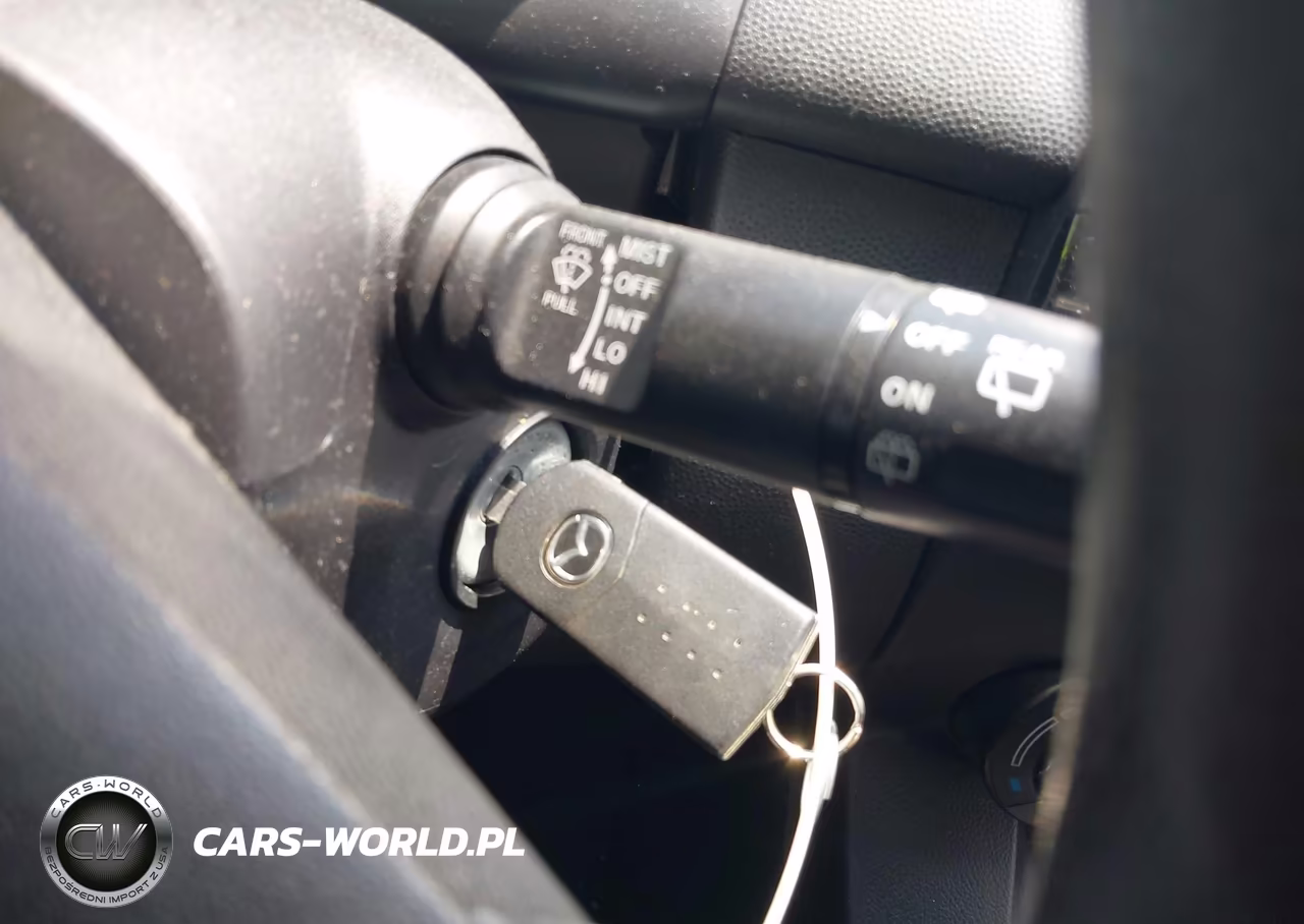 2013 Mazda Mazda2 Sport VIN:JM1DE1KYXD0170240 - 11