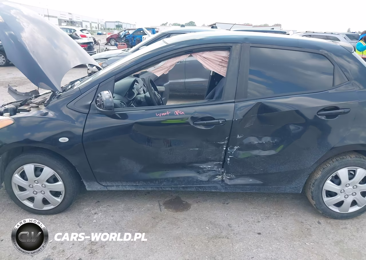 2013 Mazda Mazda2 Sport VIN:JM1DE1KYXD0170240 - 6