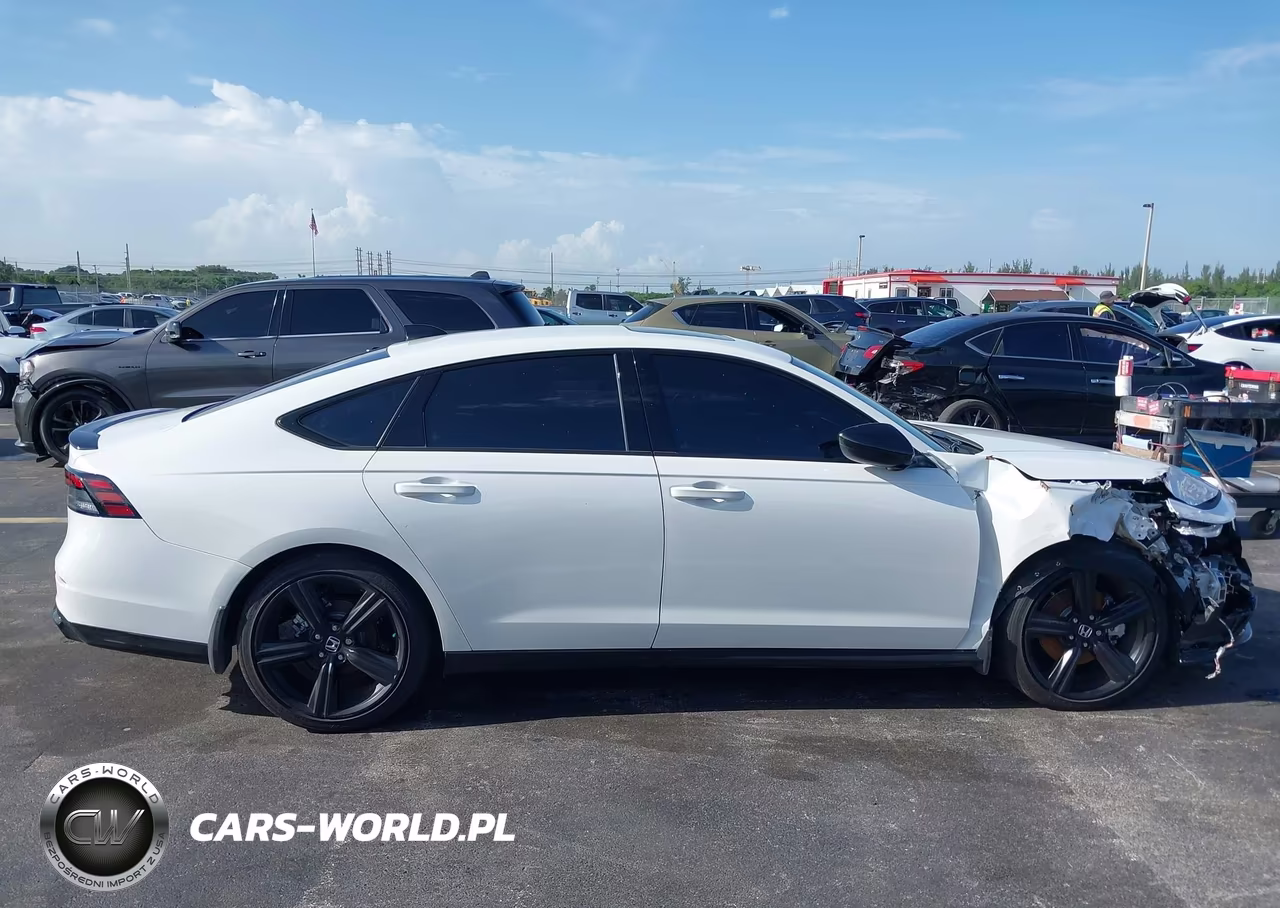 2025 Honda Accord Hybrid Sport-L VIN:1HGCY2F79SA080712 - 13