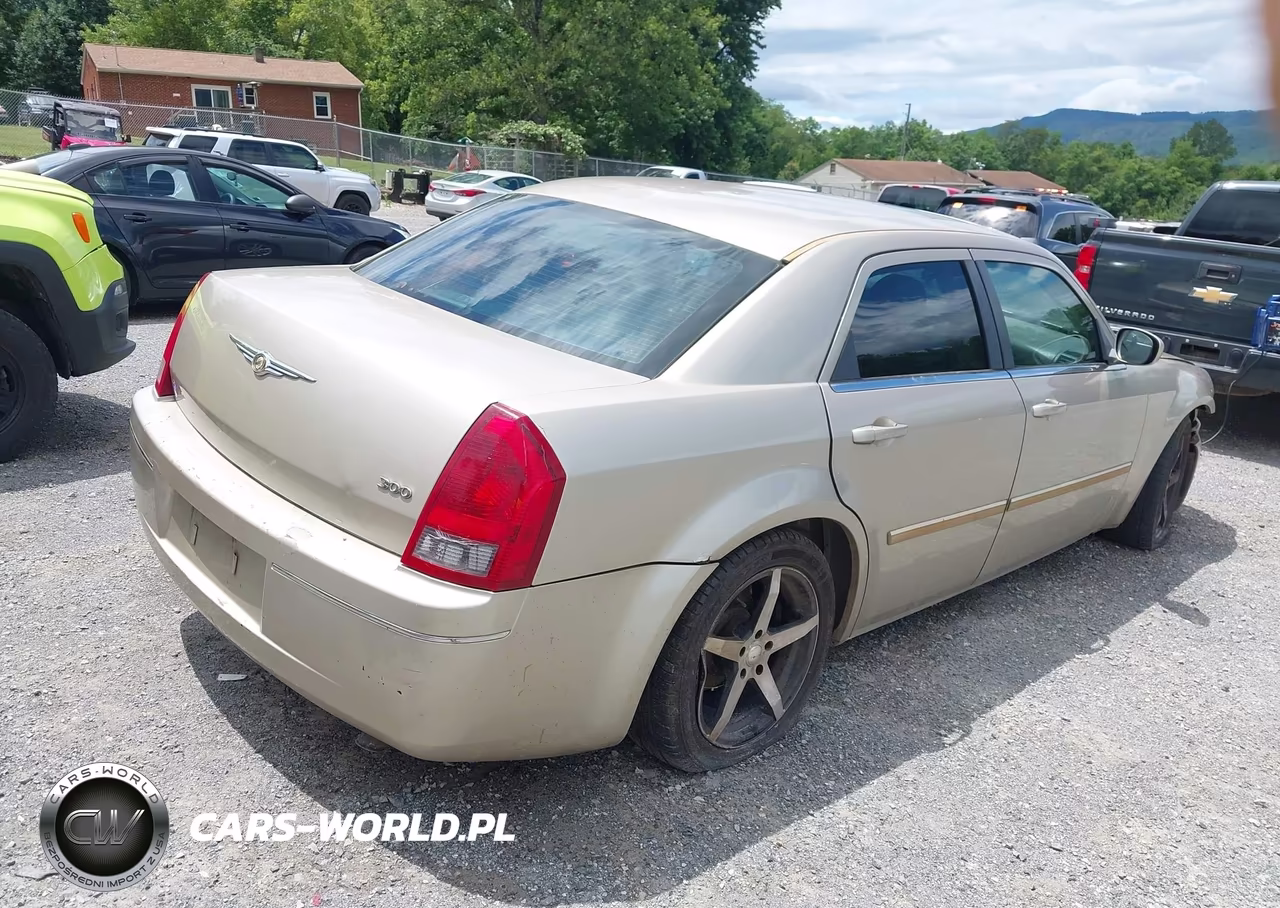 2006 Chrysler 300 VIN:2C3KA53G86H386316 - 4
