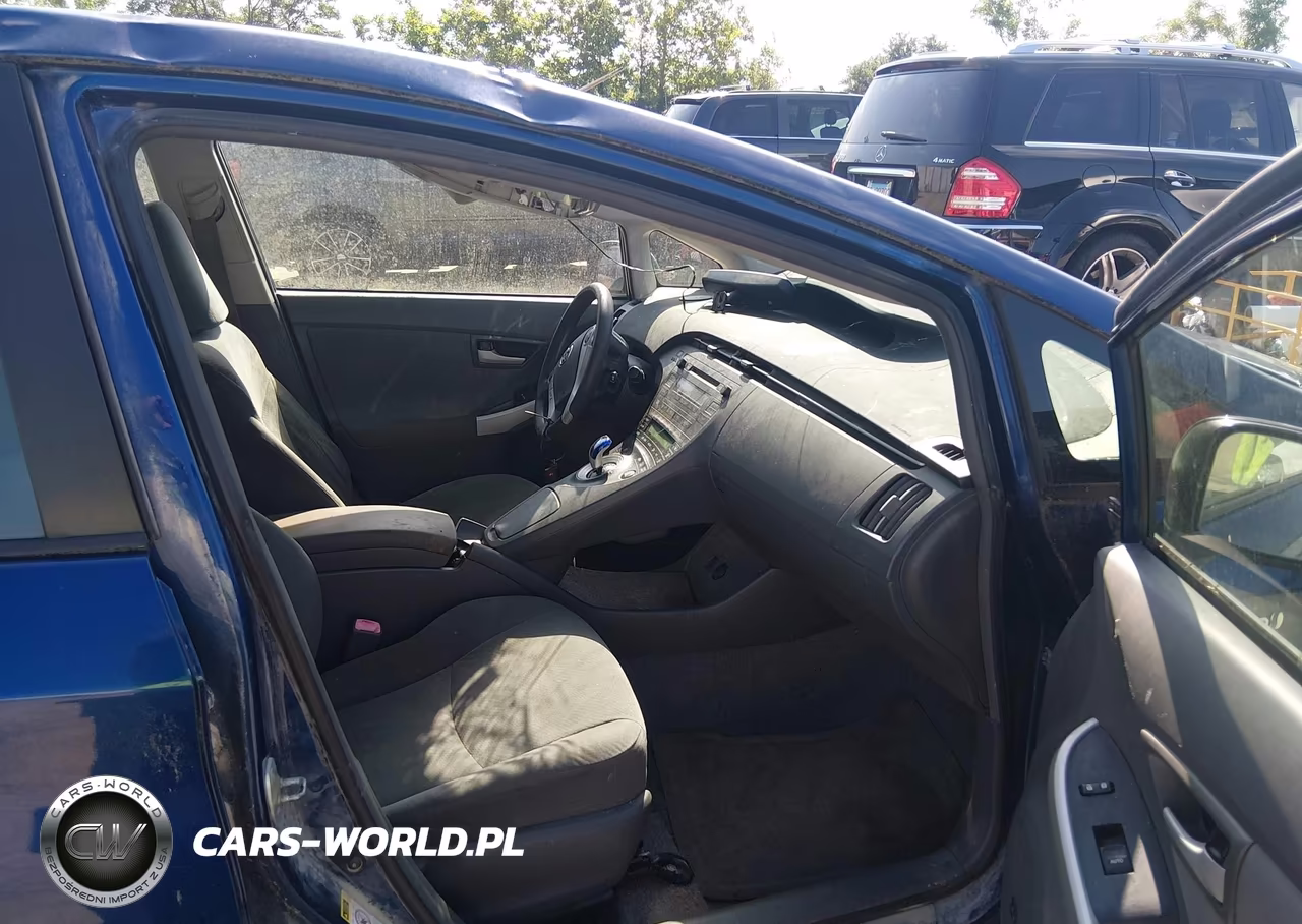 2011 Toyota Prius Three VIN:JTDKN3DU1B0311349 - 5