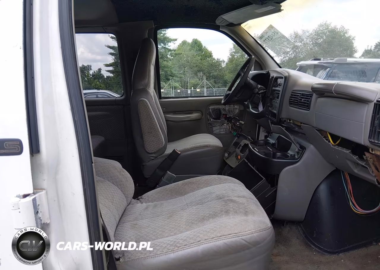 2001 Chevrolet Express VIN:1GAHG39R211169846 - 5
