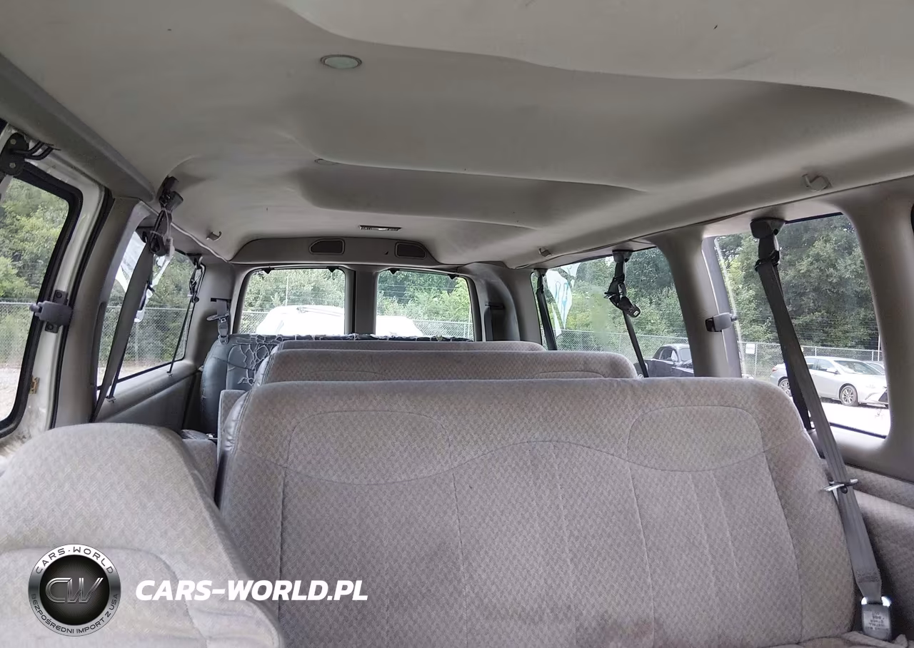 2001 Chevrolet Express VIN:1GAHG39R211169846 - 8