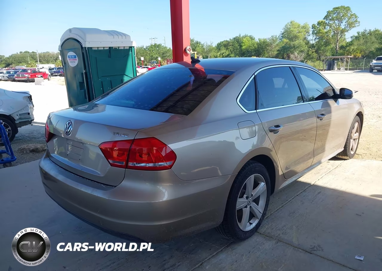 2015 Volkswagen Passat 1.8T Se VIN:1VWBS7A30FC063480 - 4