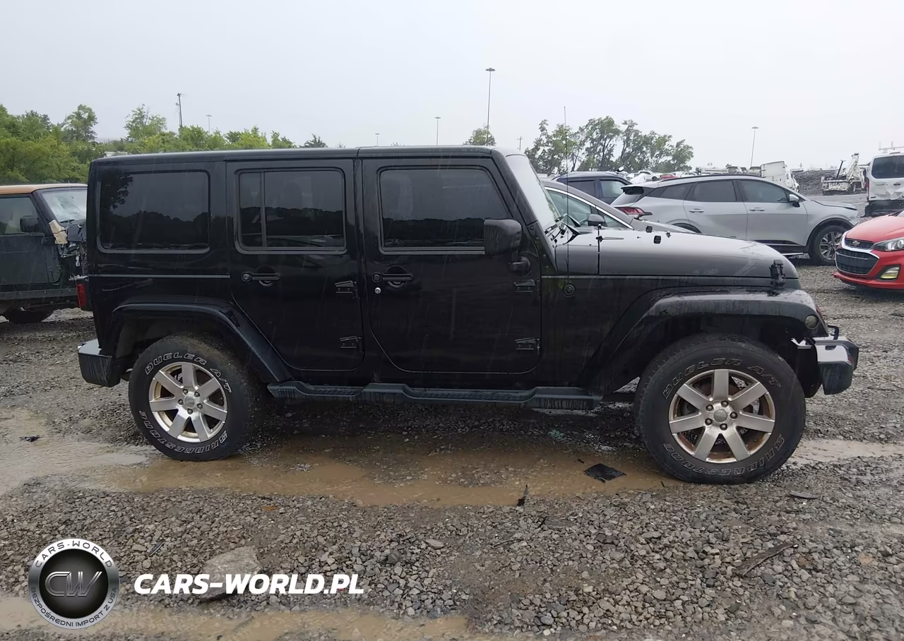 2013 Jeep Wrangler Unlimited Sahara VIN:1C4BJWEG1DL624957 - 17