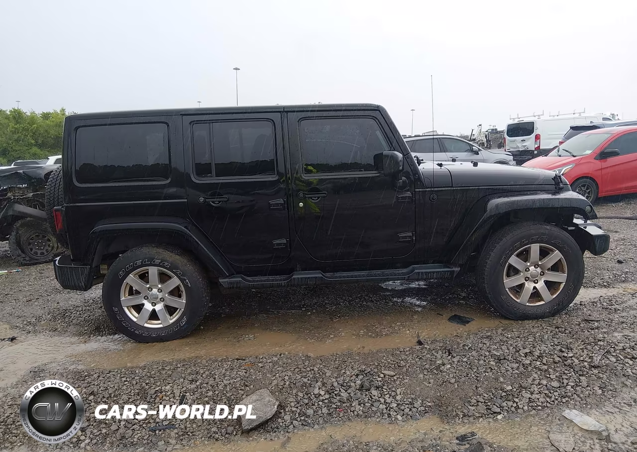 2013 Jeep Wrangler Unlimited Sahara VIN:1C4BJWEG1DL624957 - 6