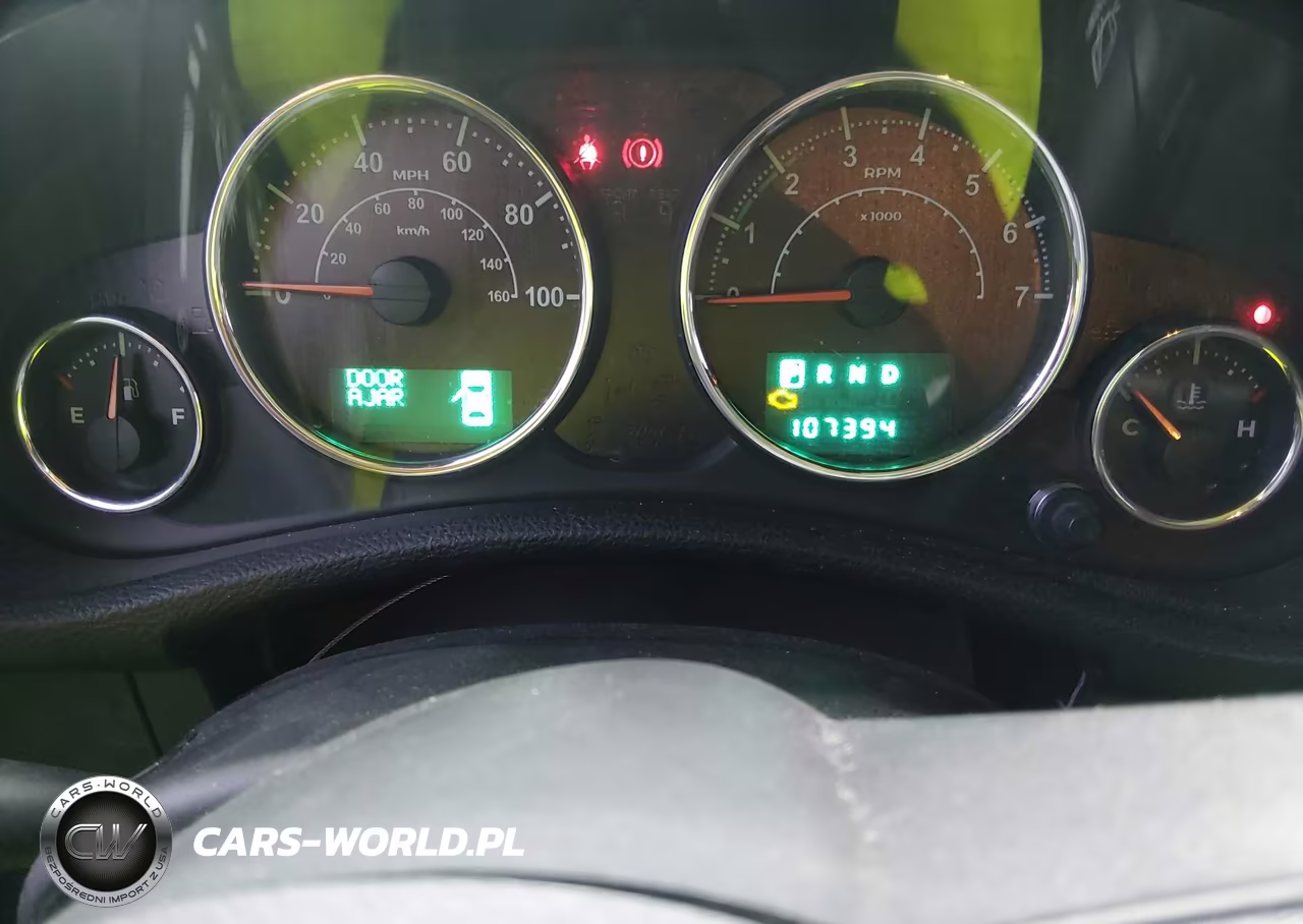 2013 Jeep Wrangler Unlimited Sahara VIN:1C4BJWEG1DL624957 - 7