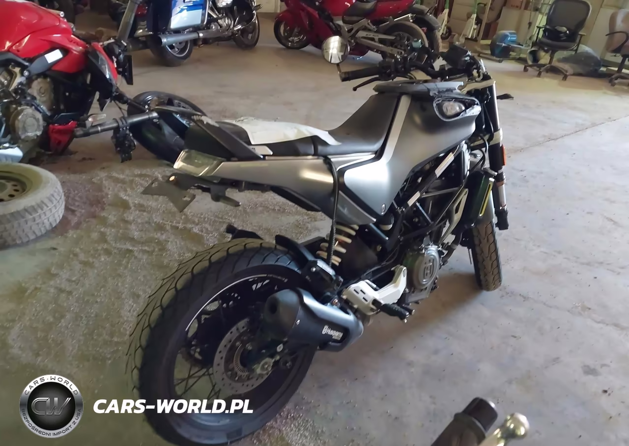 2020 Husqvarna Vitpilen 401-Svartpilen 401 VIN:MD2JUJ407LC262121 - 4