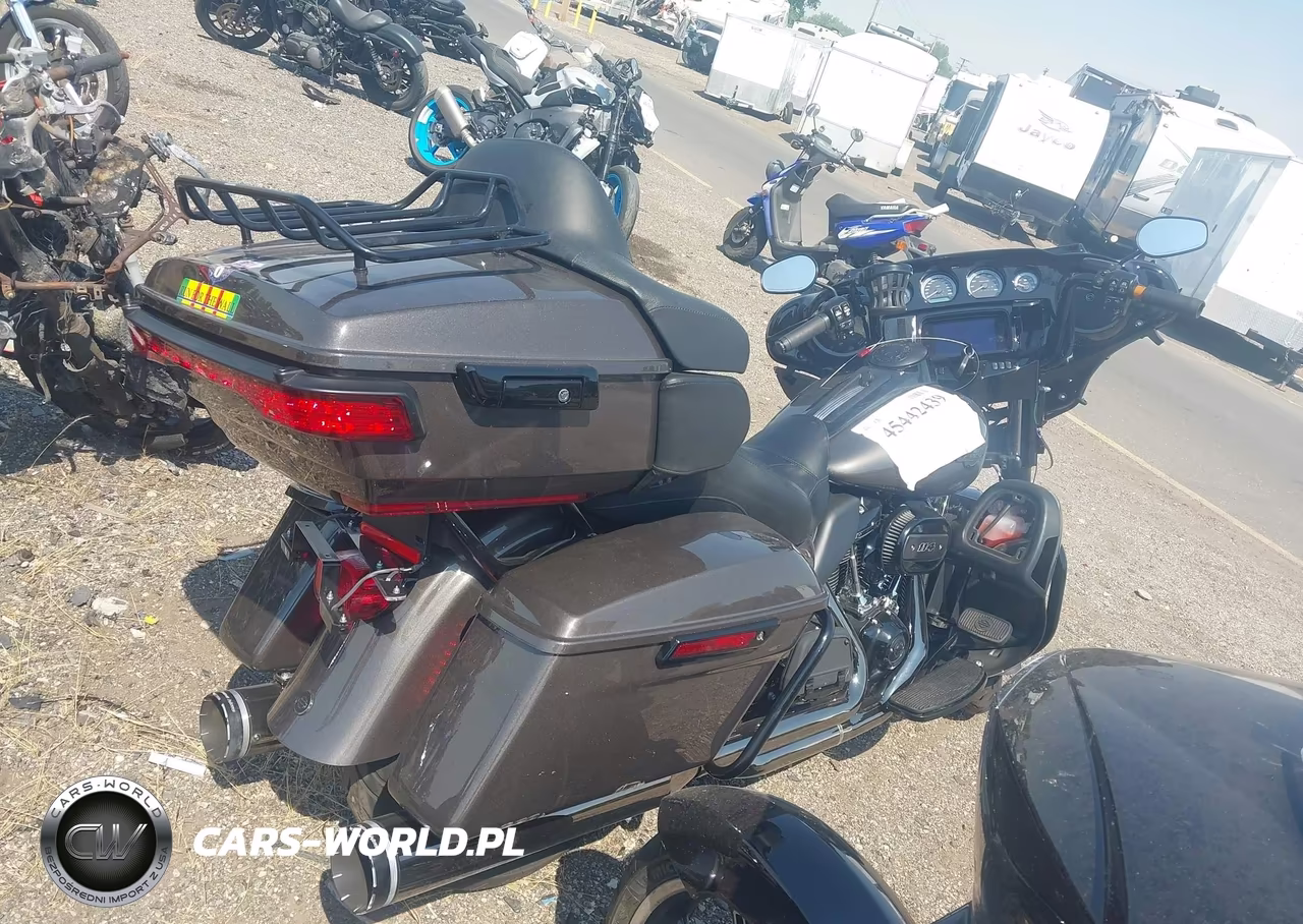 2023 Harley-Davidson Flhtk VIN:1HD1KEF1XPB620542 - 4