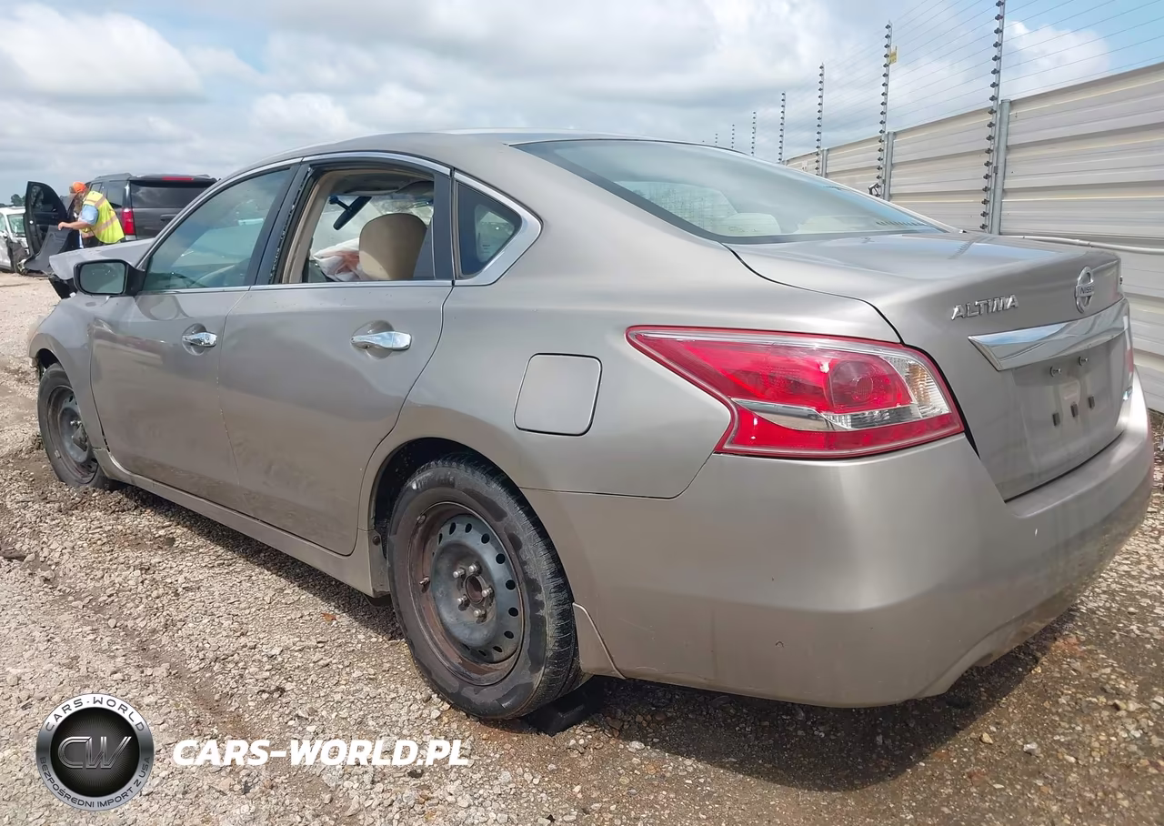 2013 Nissan Altima 2.5 S VIN:1N4AL3AP8DC245888 - 3