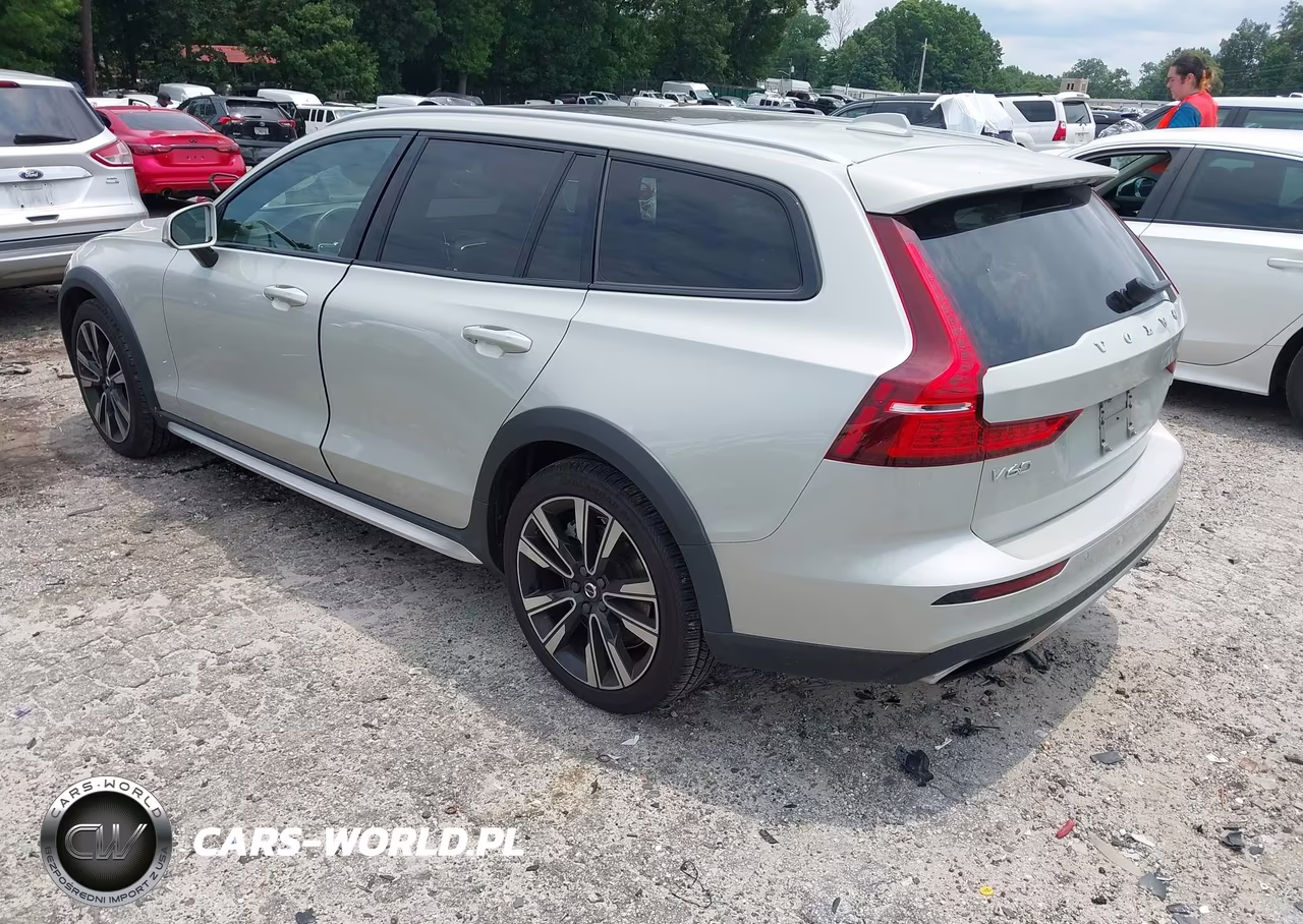 2020 Volvo V60 Cross Country T5 VIN:YV4102WK9L1030876 - 3