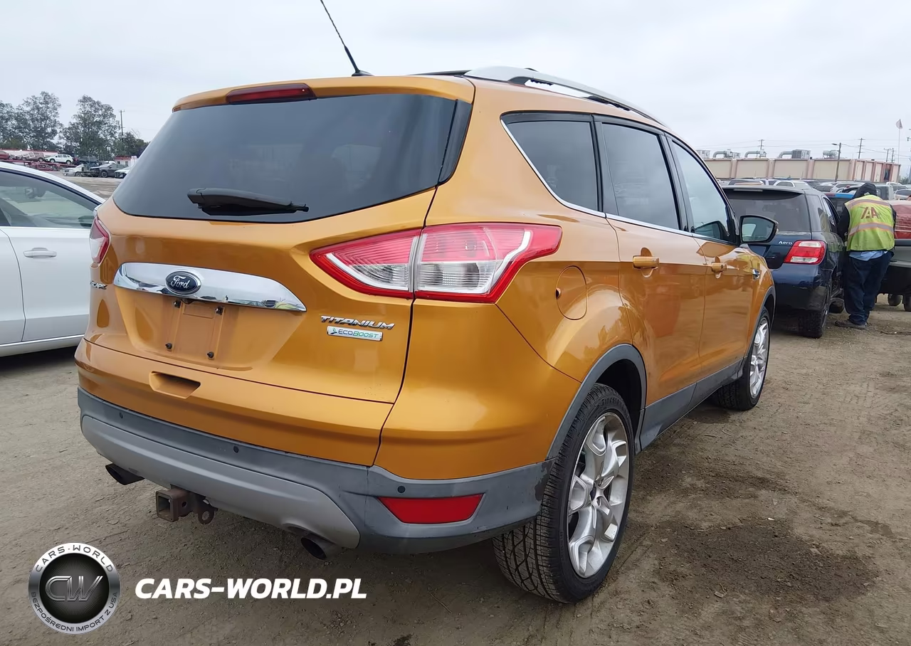 2016 Ford Escape Titanium VIN:1FMCU0J92GUA11613 - 4
